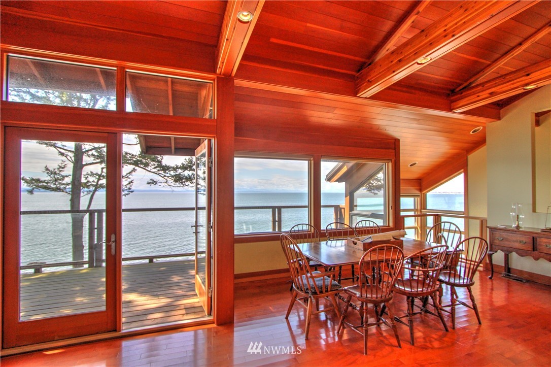 371 West Bluff Road Point Roberts, WA 98281 - Photo 4 of 34 Gallery Image 4