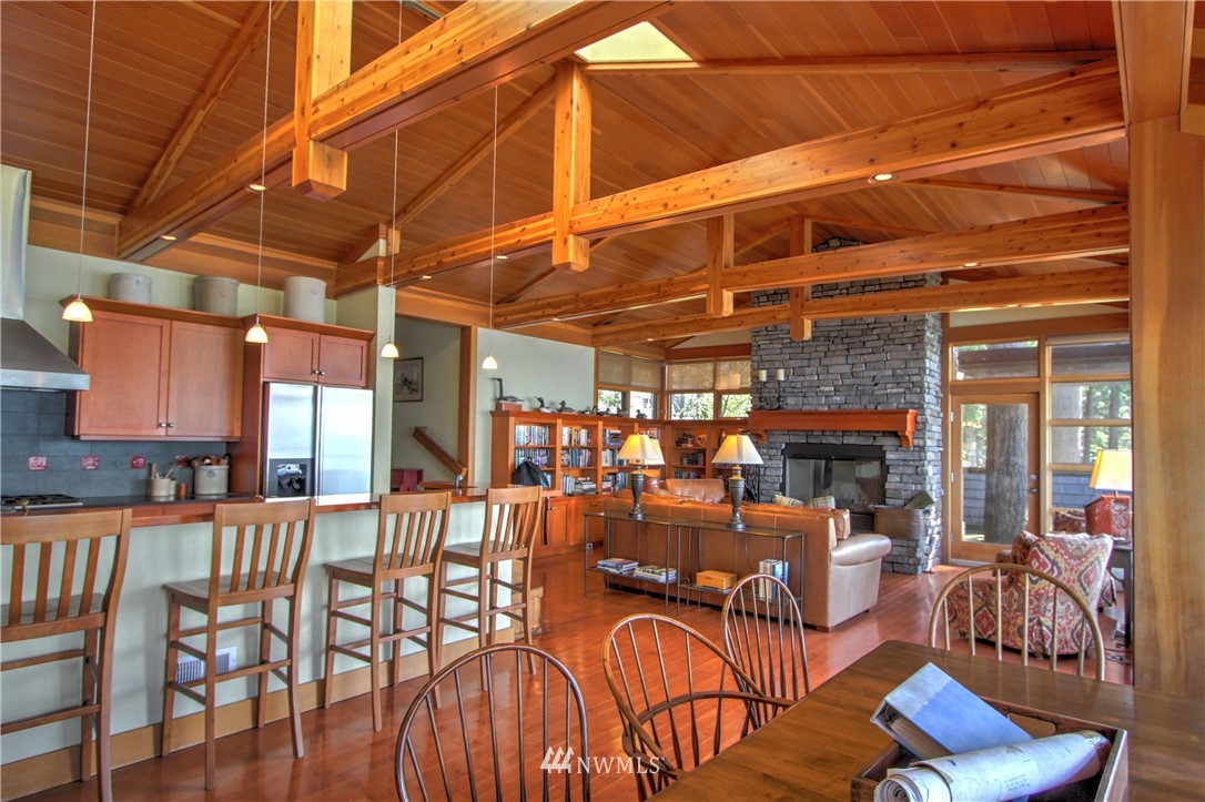 371 West Bluff Road Point Roberts, WA 98281 - Photo 8 of 34 Gallery Image 8