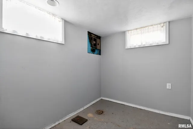 $105,000 | 5801 South Jefferson Street, Bartonville, IL 61607