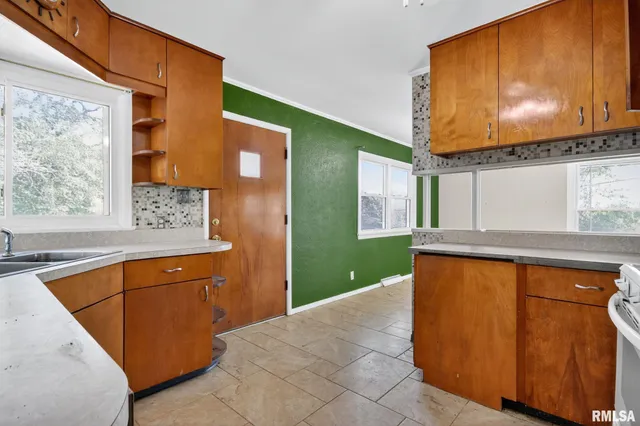 $105,000 | 5801 South Jefferson Street, Bartonville, IL 61607