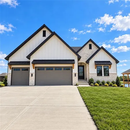 $849,900 | 2335 Foxtail Drive, Kearney, MO 64060