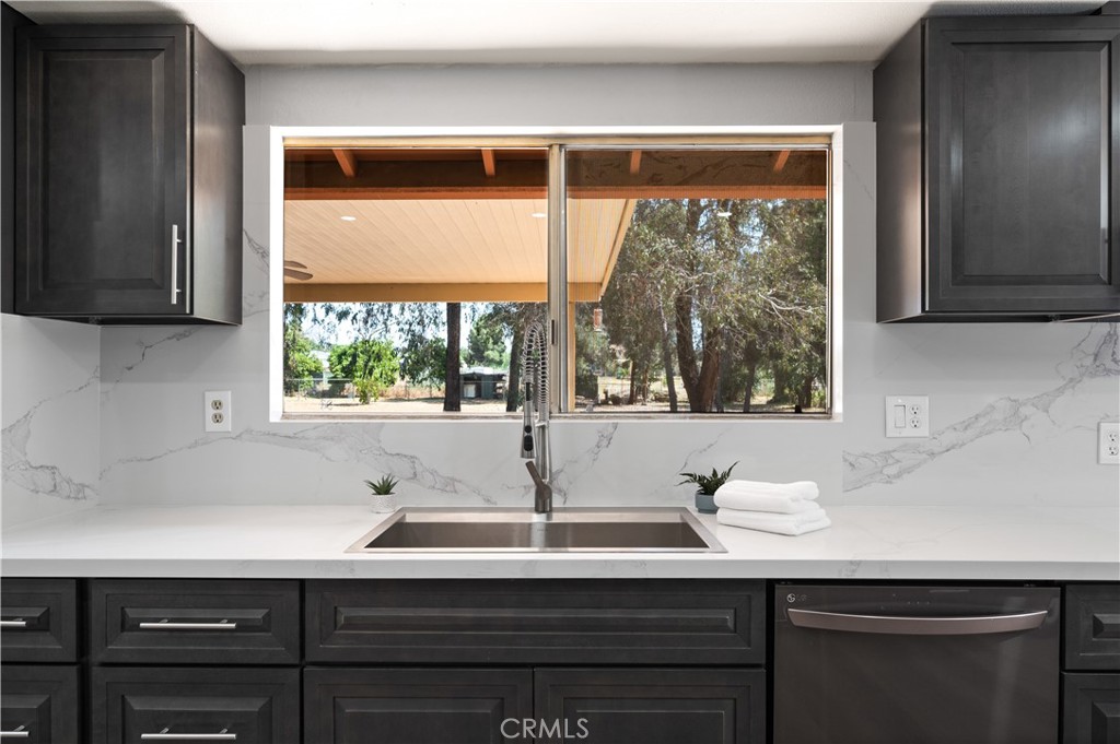 18561 Bert Road Riverside, CA 92508 - Photo 22 of 72