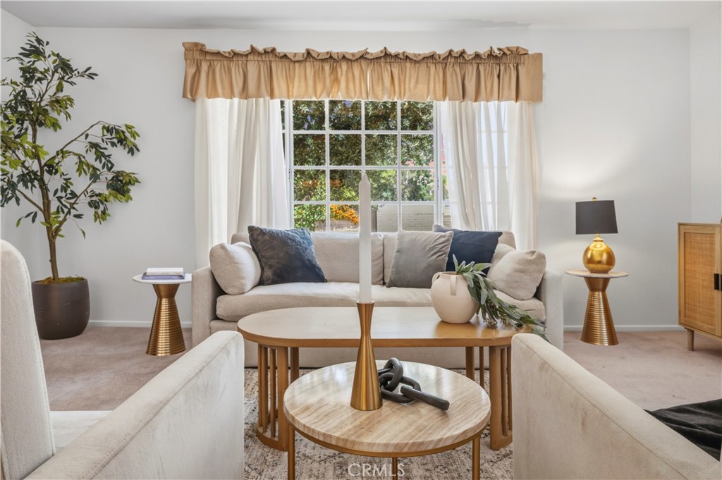 10741 Brookfield Road Chatsworth, CA 91311 - Photo 4 of 41