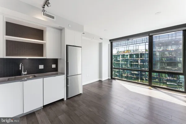 $2,300 | 1300 4th Street Southeast, Unit 902, Washington, DC 20003