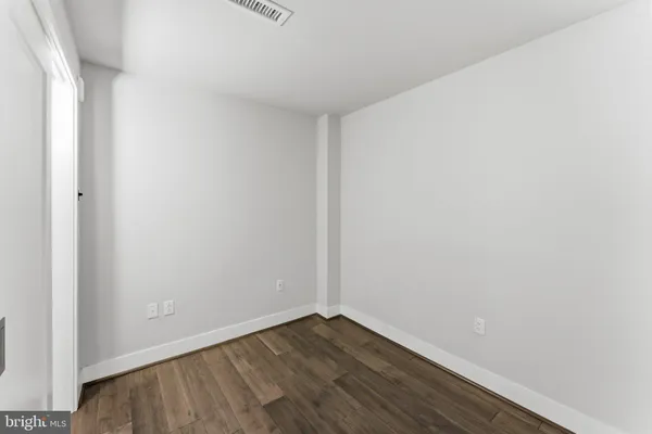 $2,300 | 1300 4th Street Southeast, Unit 902, Washington, DC 20003