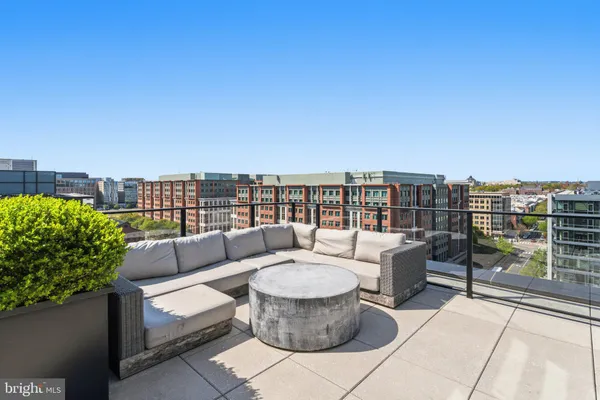 $2,300 | 1300 4th Street Southeast, Unit 902, Washington, DC 20003