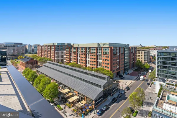 $2,300 | 1300 4th Street Southeast, Unit 902, Washington, DC 20003