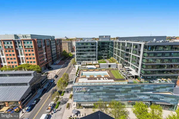 $2,300 | 1300 4th Street Southeast, Unit 902, Washington, DC 20003