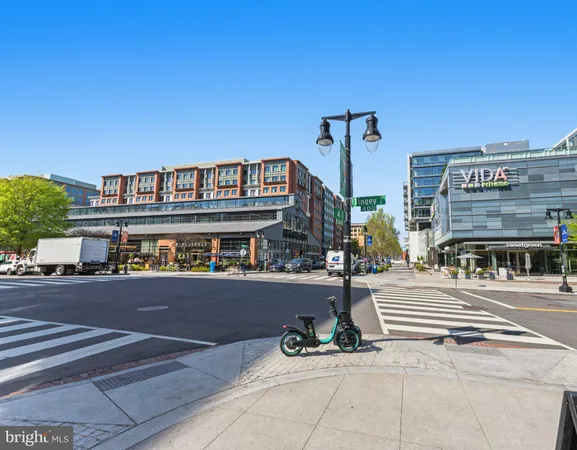 $2,300 | 1300 4th Street Southeast, Unit 902, Washington, DC 20003