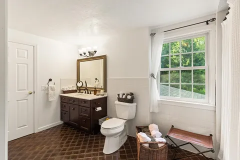 $5,350 | 368 Main Street, Lynnfield, MA 01940