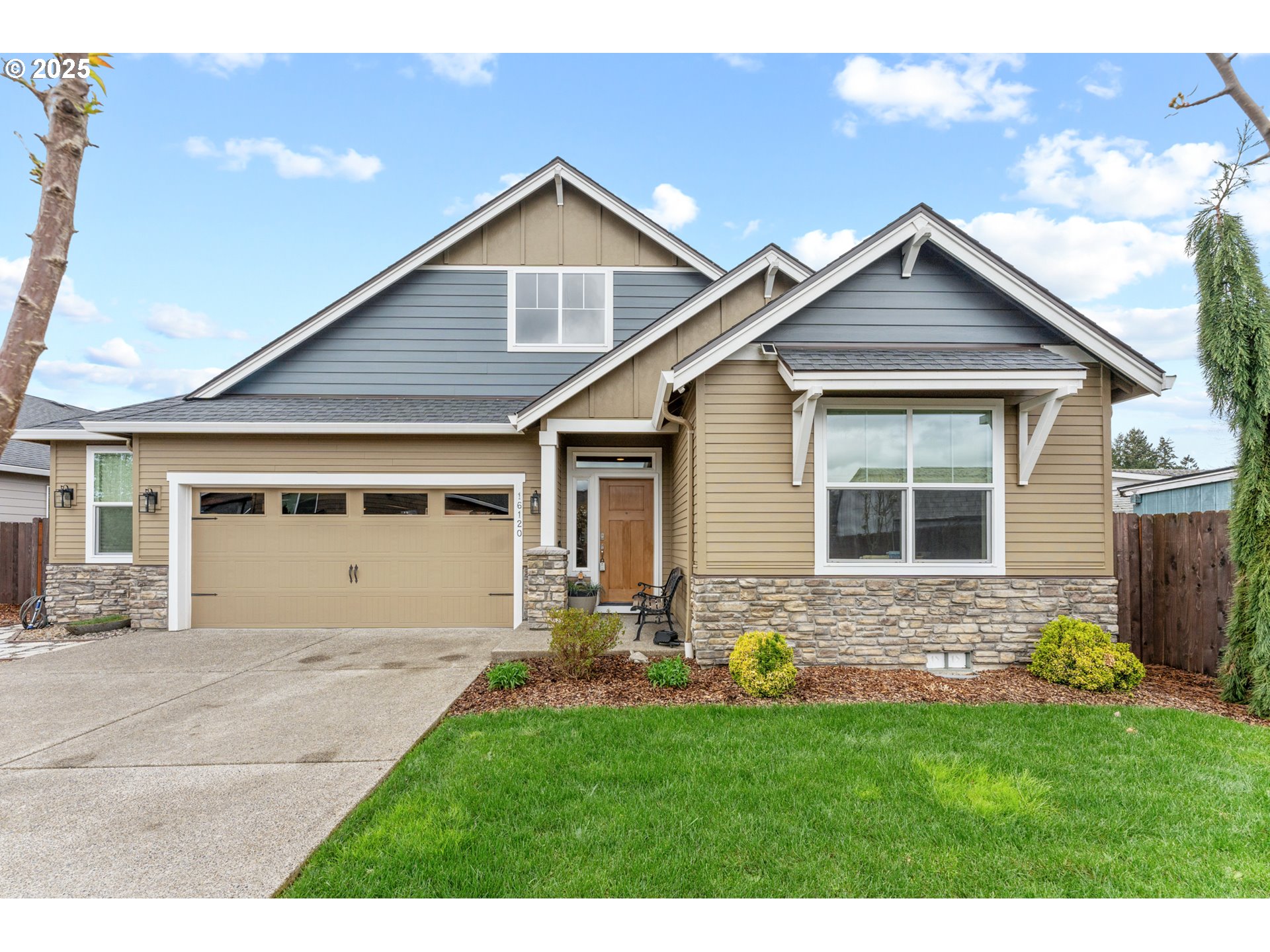 16120 Northeast 9th Way Vancouver, WA 98684 - Photo 1 of 36