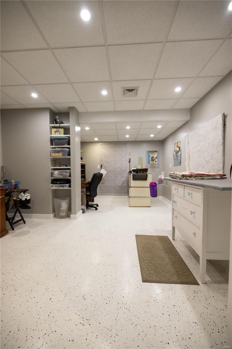 7811 Dustman Road Worden, IL 62097 - Photo 20 of 32