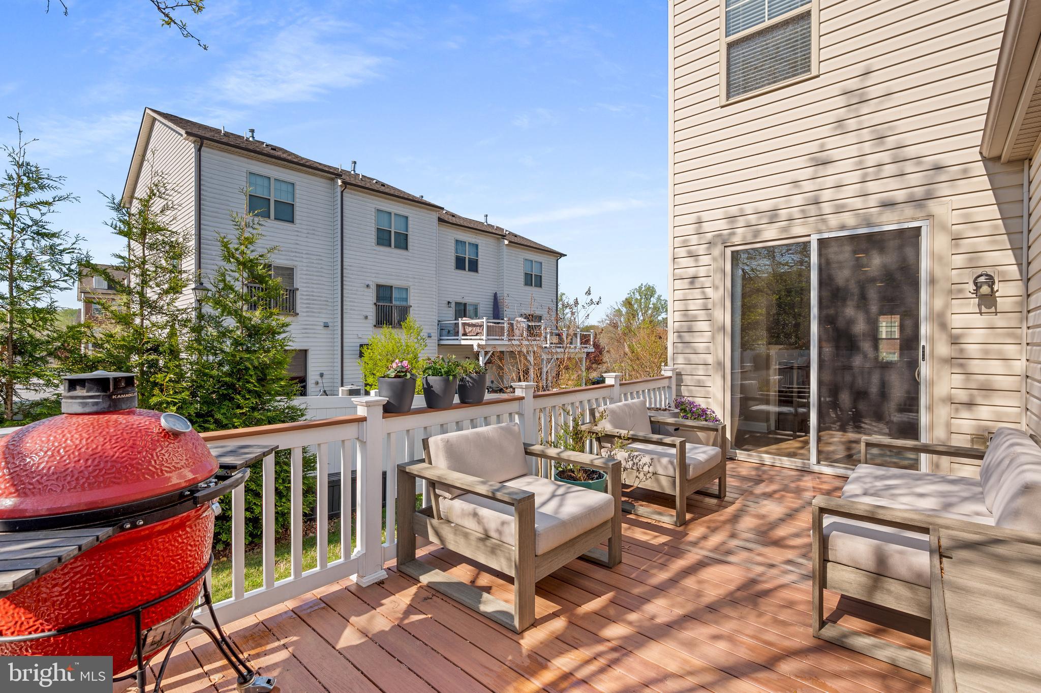 13422 Redspire Drive Silver Spring, MD 20906 - Photo 4 of 41 Back of home w/deck