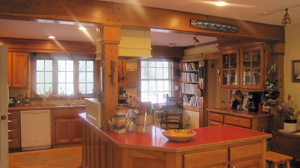 21 Wheeler Road Townsend, MA 01474 - Photo 7 of 40