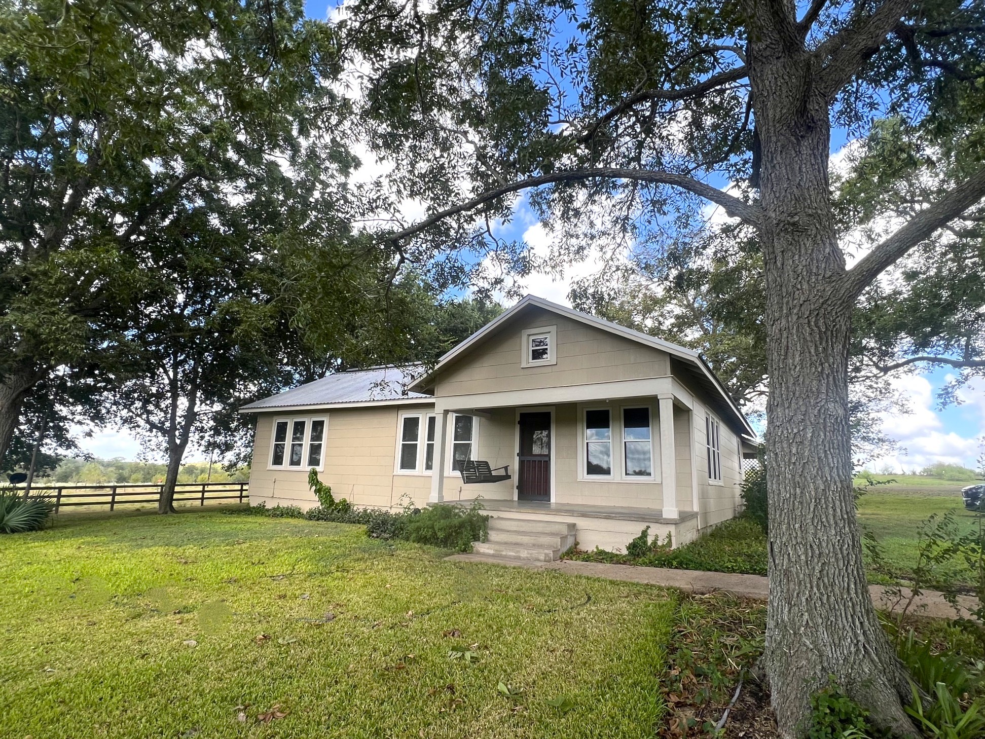 1137 Stokes Road Fayetteville, TX 78940 - Photo 1 of 24 Gallery Image 1
