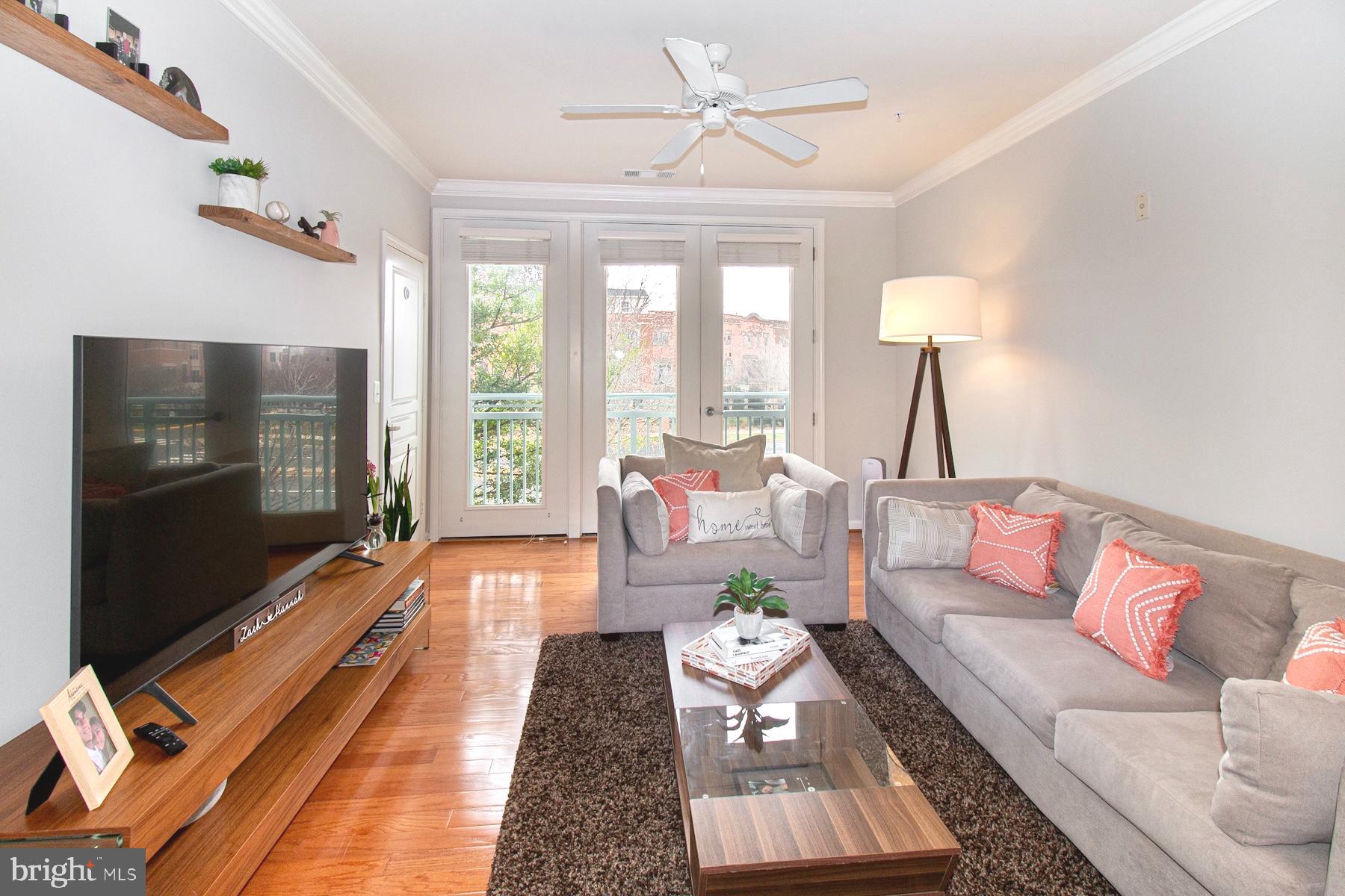 12001 Market Street, Unit 127 Reston, VA 20190 - Photo 3 of 27 Living room