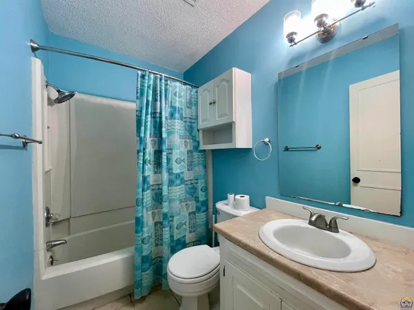 $187,500 | 306 Northwood Lane, Lawrence, KS 66044