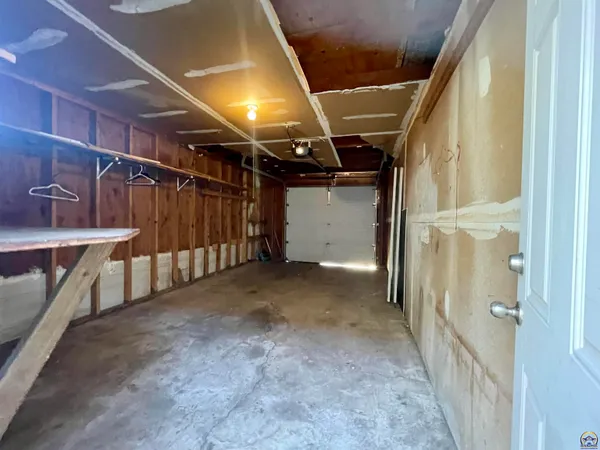$187,500 | 306 Northwood Lane, Lawrence, KS 66044
