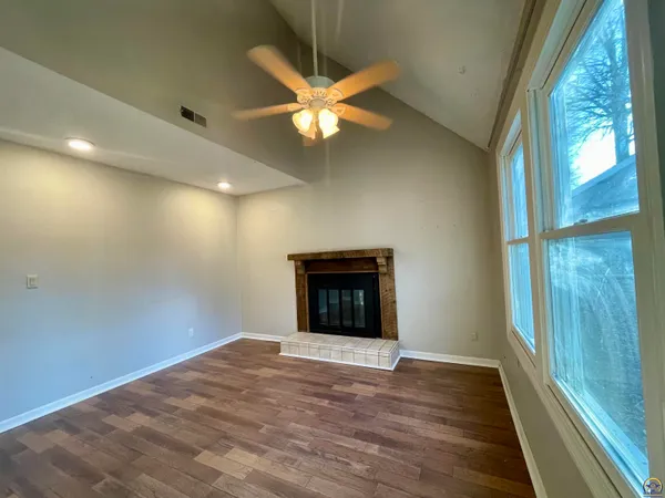 $187,500 | 306 Northwood Lane, Lawrence, KS 66044