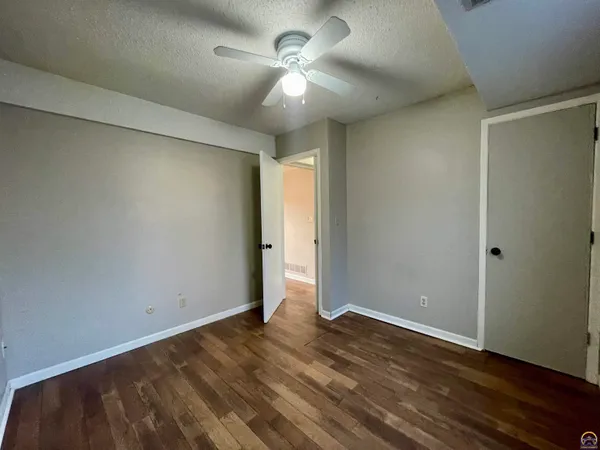 $187,500 | 306 Northwood Lane, Lawrence, KS 66044