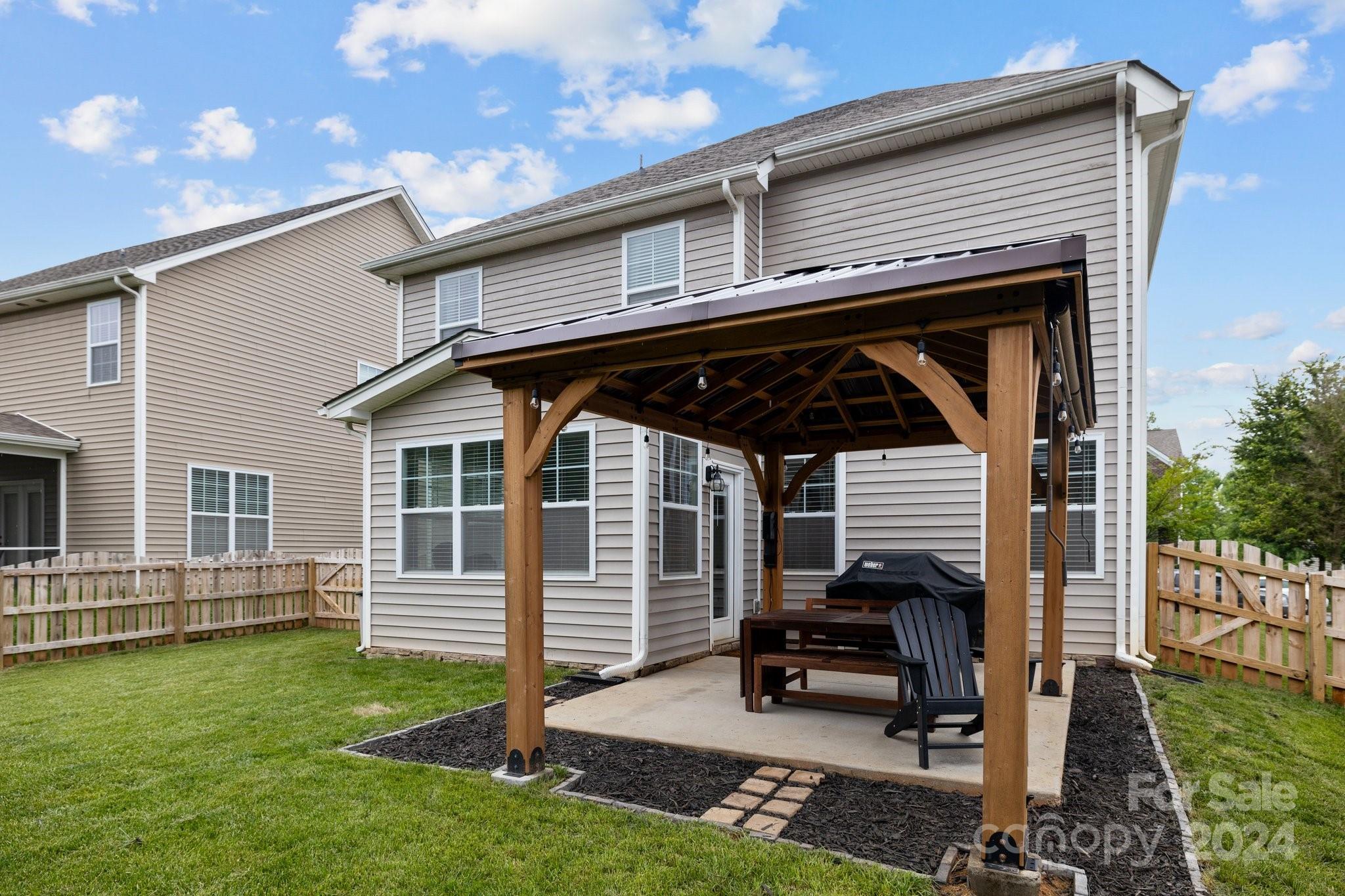 9204 Inverness Bay Road Charlotte, NC 28278 - Photo 29 of 40 Gallery Image 29