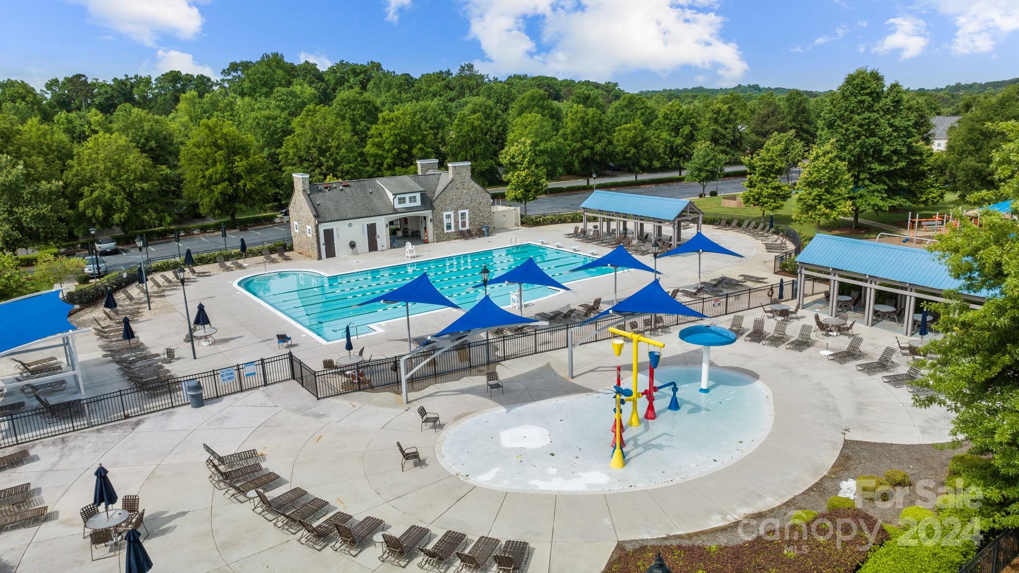 9204 Inverness Bay Road Charlotte, NC 28278 - Photo 34 of 40 Gallery Image 34