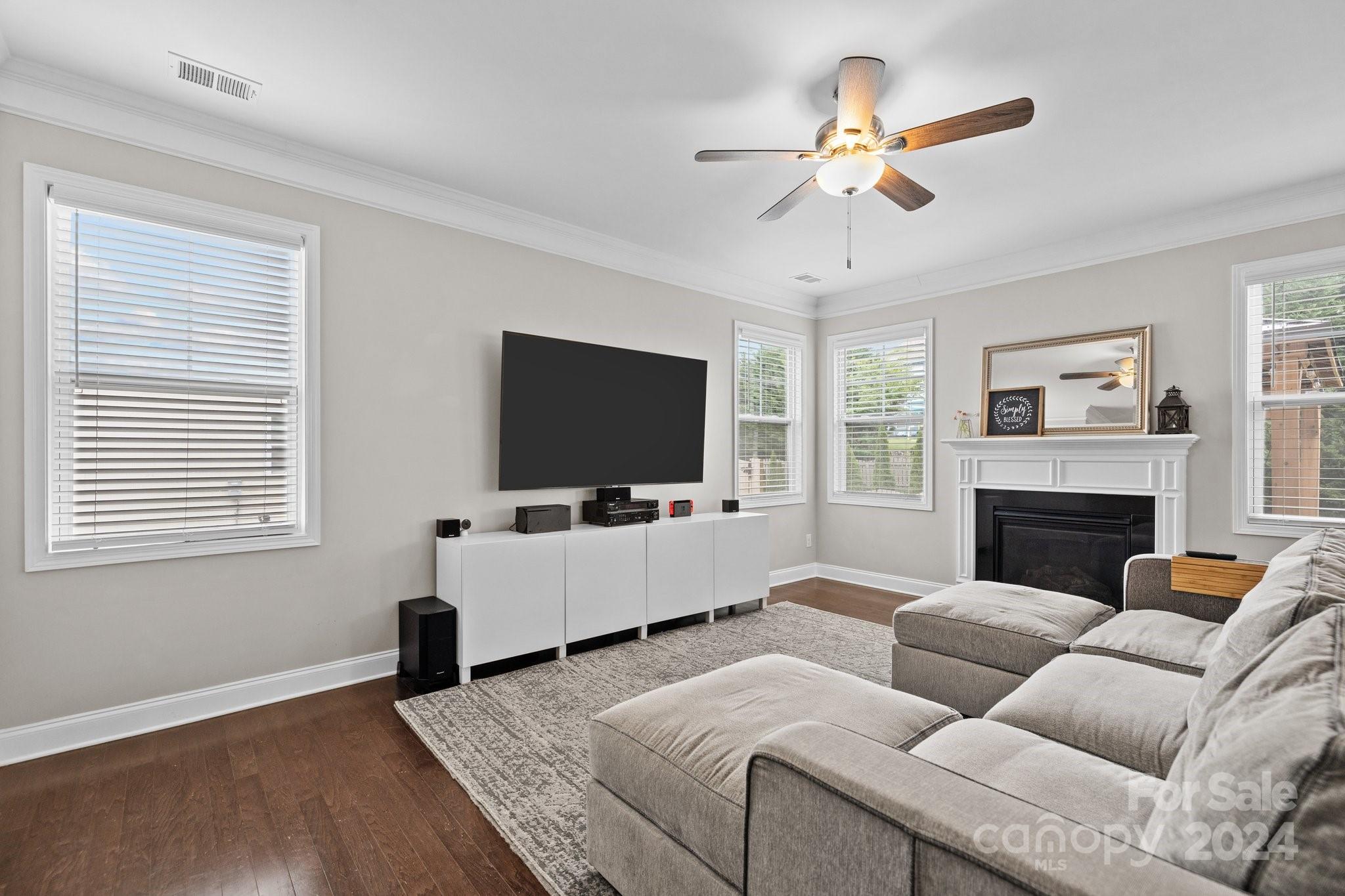9204 Inverness Bay Road Charlotte, NC 28278 - Photo 7 of 40 Gallery Image 7