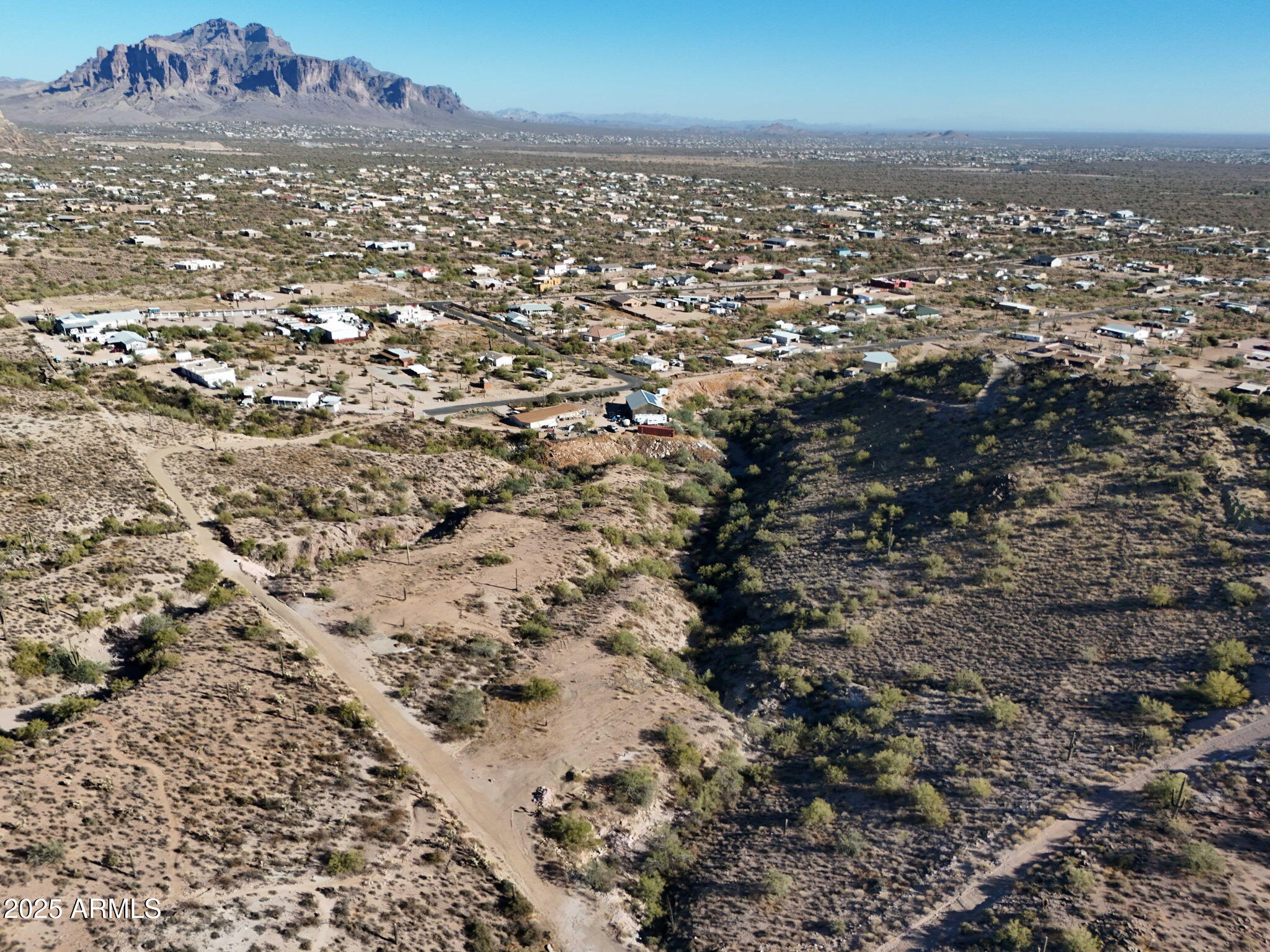 493 West McDowell Boulevard Apache Junction, AZ 85120 - Photo 21 of 29 a view of city and ocean
