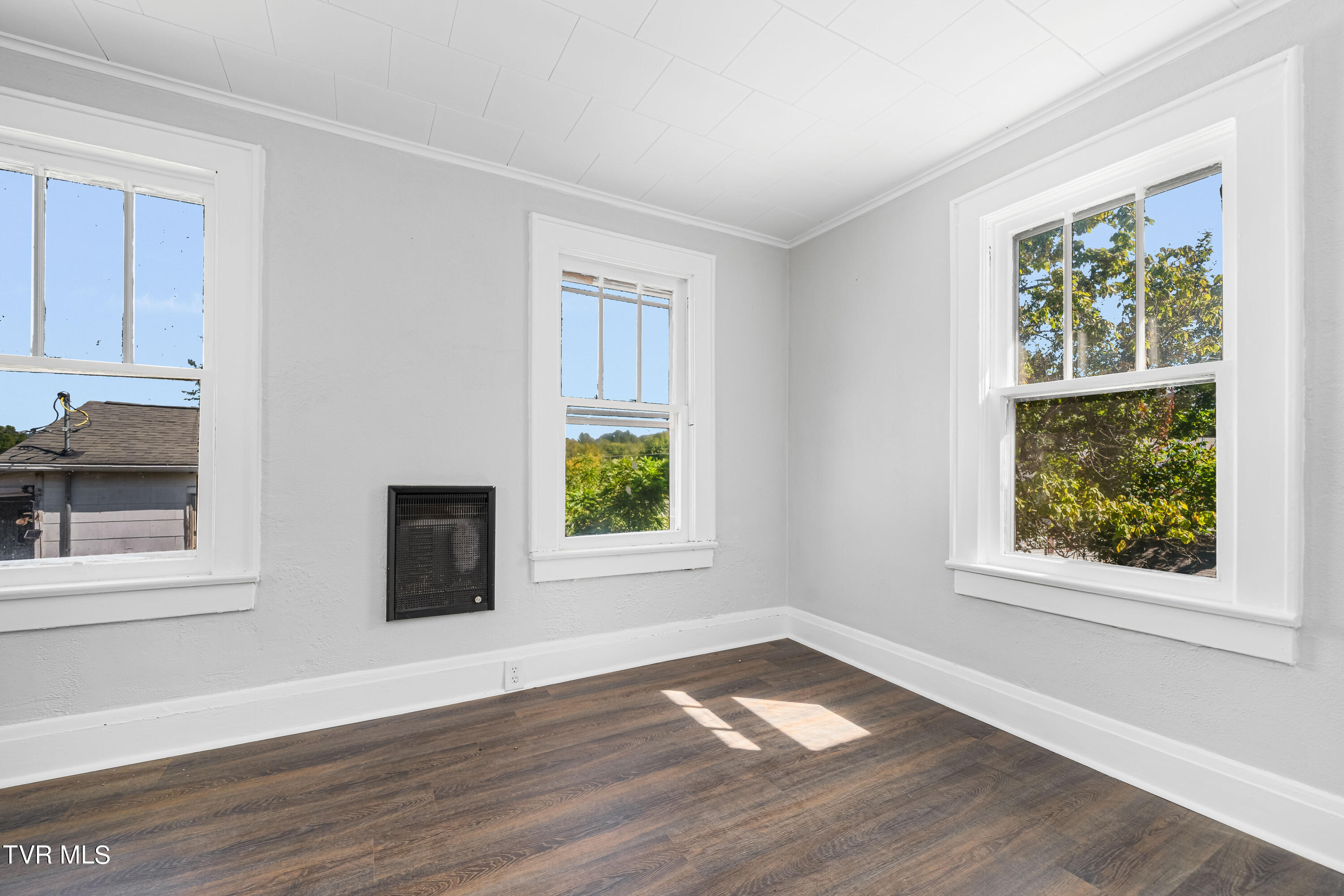 617 Taylor Street Bristol, TN 37620 - Photo 32 of 62 617 Taylor St (31 of 62)