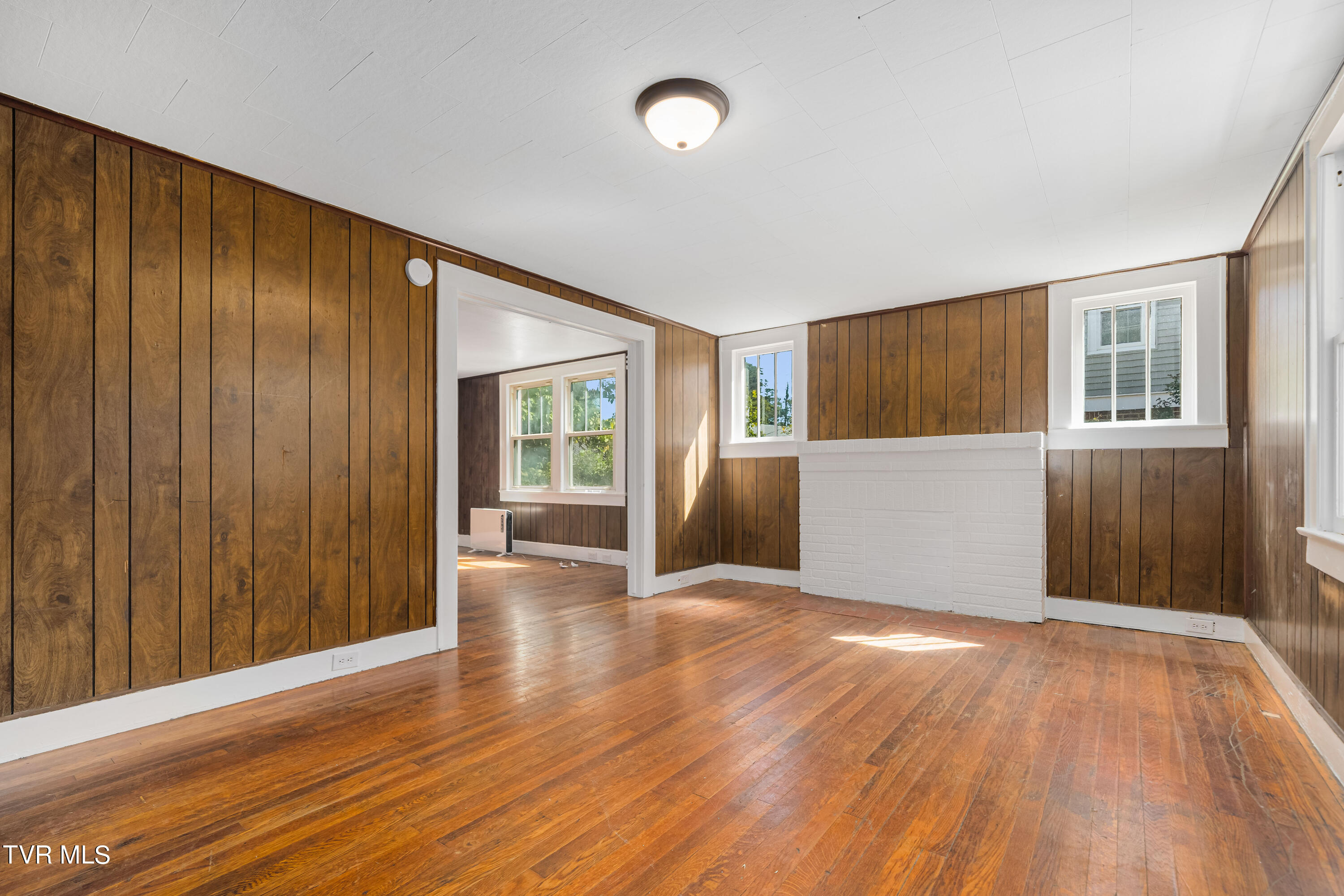 617 Taylor Street Bristol, TN 37620 - Photo 36 of 62 617 Taylor St (35 of 62)