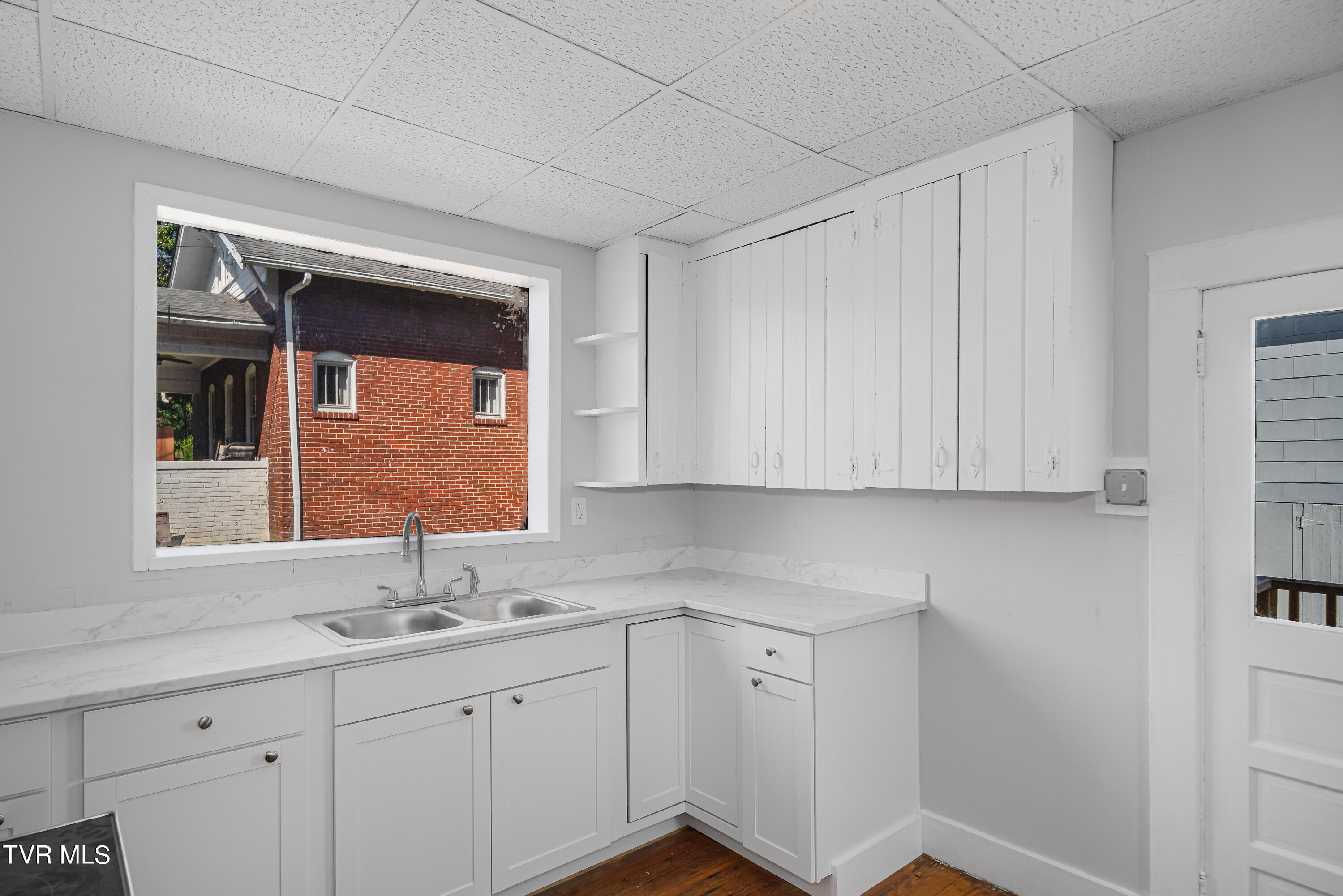 617 Taylor Street Bristol, TN 37620 - Photo 43 of 62 617 Taylor St (42 of 62)