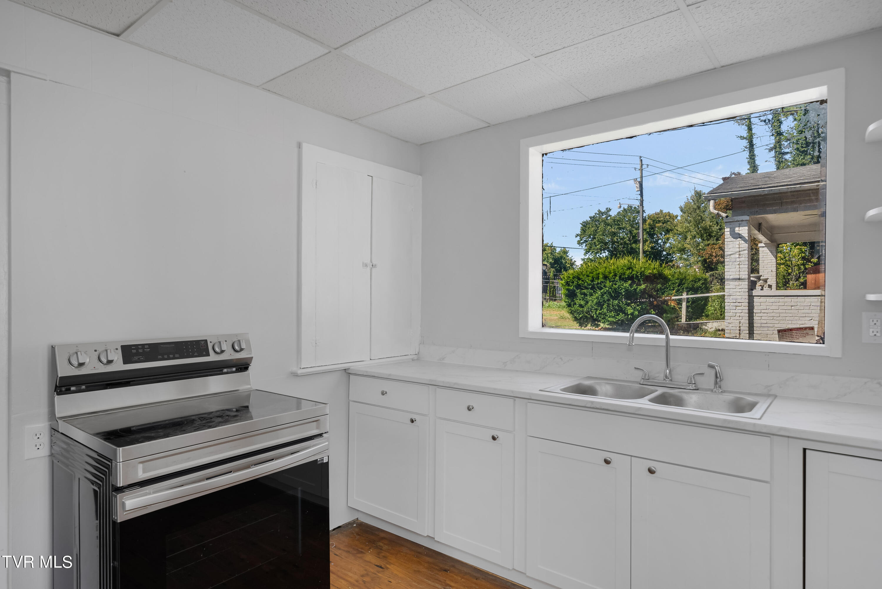 617 Taylor Street Bristol, TN 37620 - Photo 44 of 62 617 Taylor St (43 of 62)