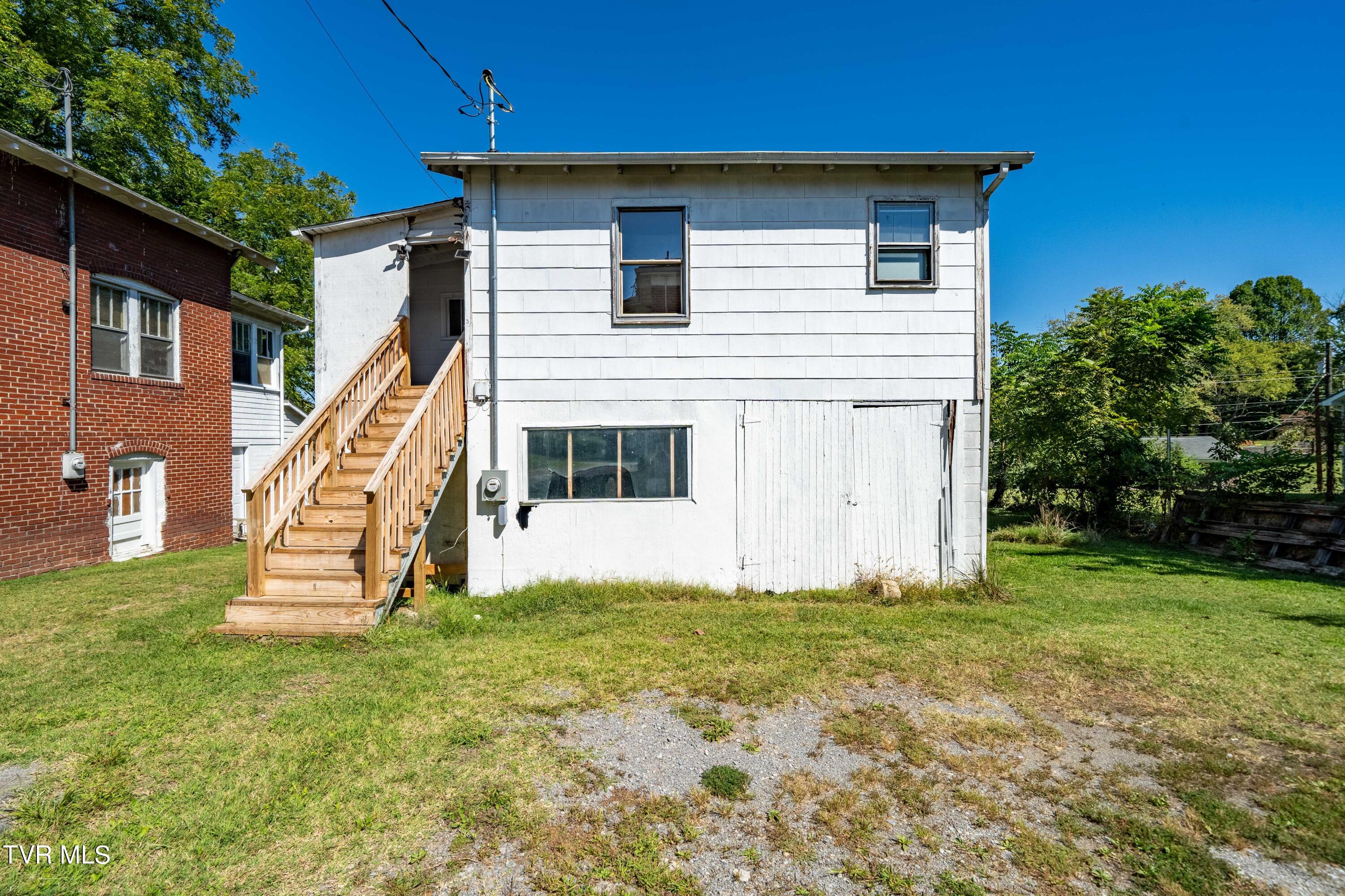 617 Taylor Street Bristol, TN 37620 - Photo 47 of 62 617 Taylor St (46 of 62)