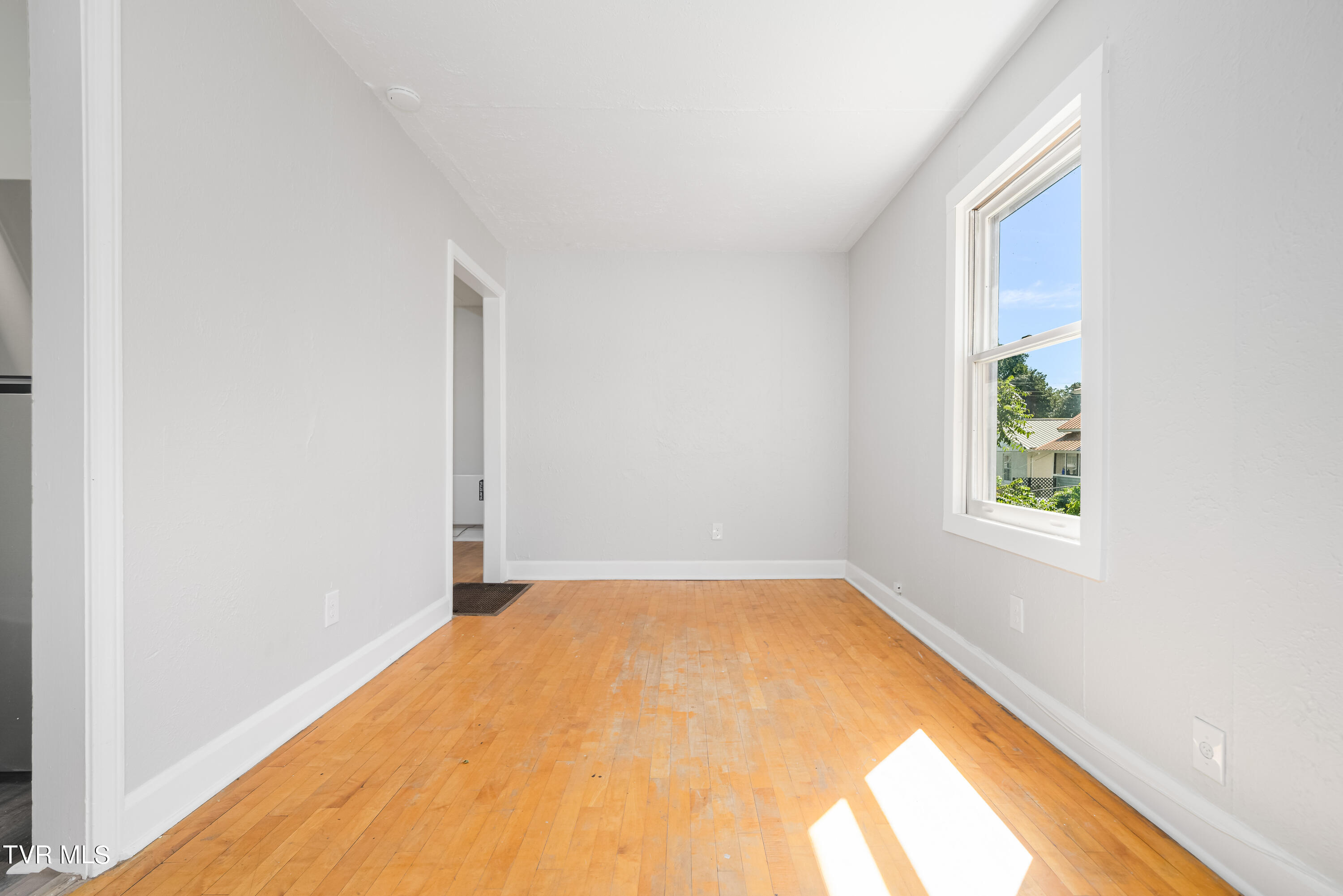 617 Taylor Street Bristol, TN 37620 - Photo 51 of 62 617 Taylor St (50 of 62)