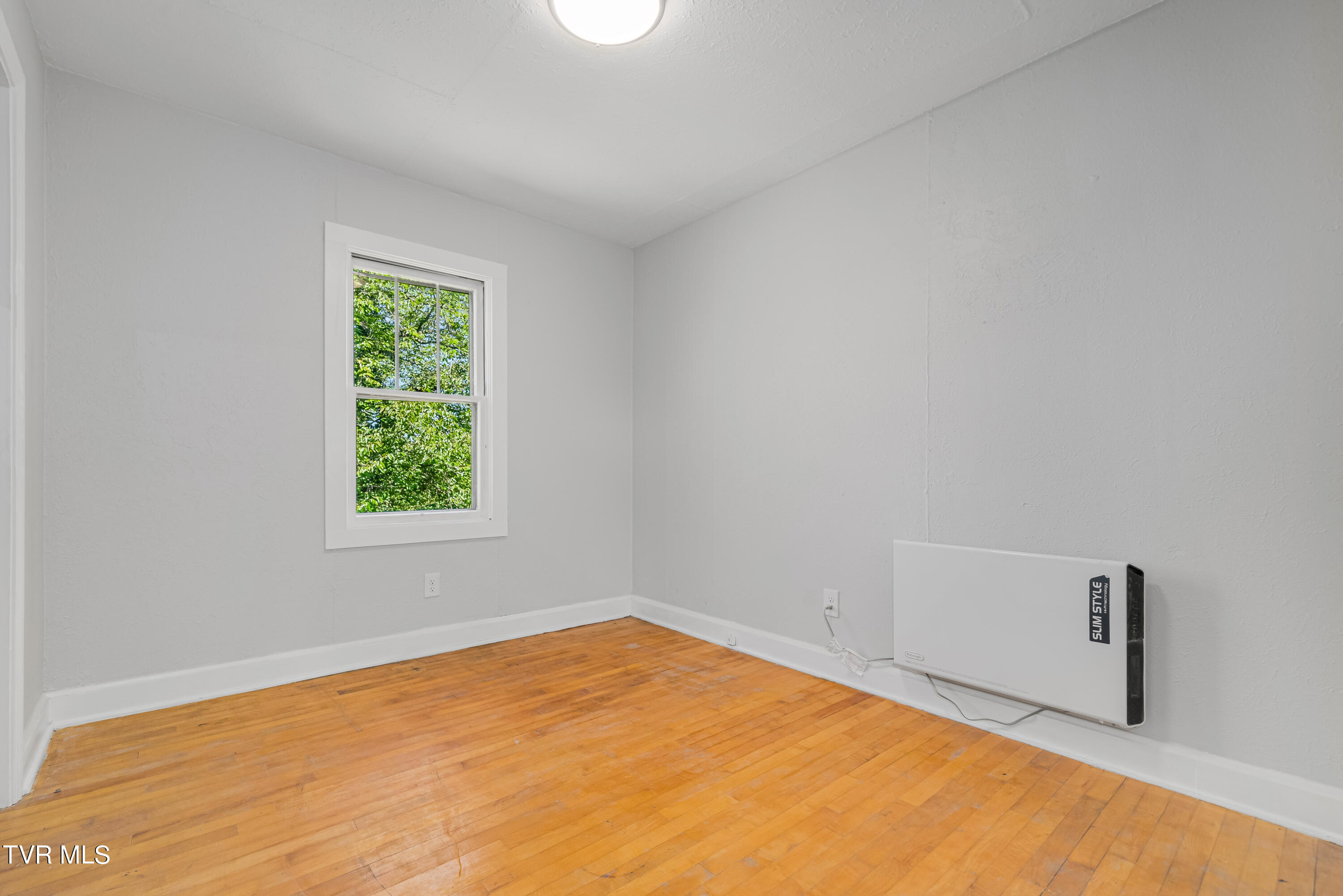 617 Taylor Street Bristol, TN 37620 - Photo 55 of 62 617 Taylor St (54 of 62)