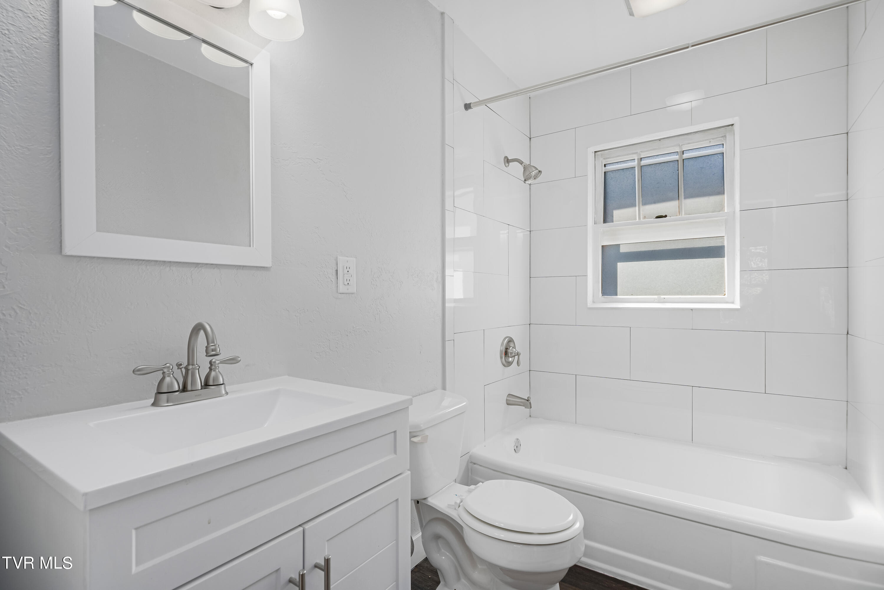 617 Taylor Street Bristol, TN 37620 - Photo 57 of 62 617 Taylor St (56 of 62)