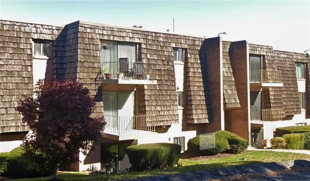 $84,500 | 1434 Forest Green Drive, Coraopolis, PA 15108