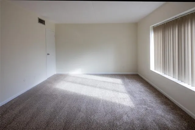 $84,500 | 1434 Forest Green Drive, Coraopolis, PA 15108