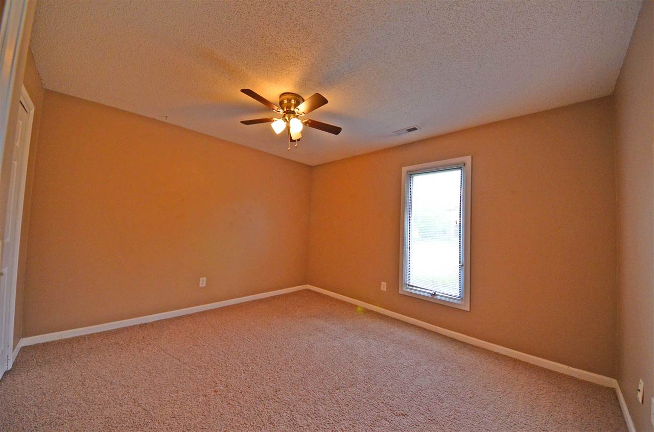 8615 Rail Fence Road Fort Wayne, IN 46835 - Photo 15 of 21 Gallery Image 15