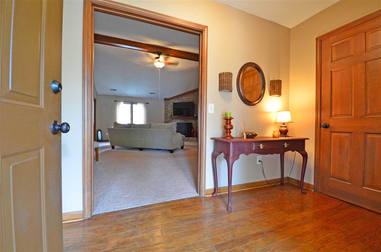 8615 Rail Fence Road Fort Wayne, IN 46835 - Photo 7 of 21 Gallery Image 7