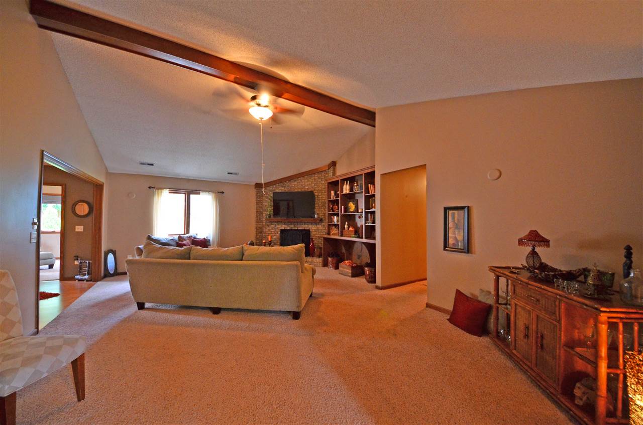 8615 Rail Fence Road Fort Wayne, IN 46835 - Photo 8 of 21 Gallery Image 8