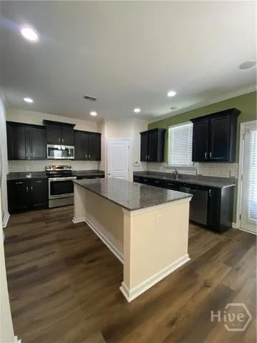 $2,650 | 116 Winslow Circle, Savannah, GA 31407