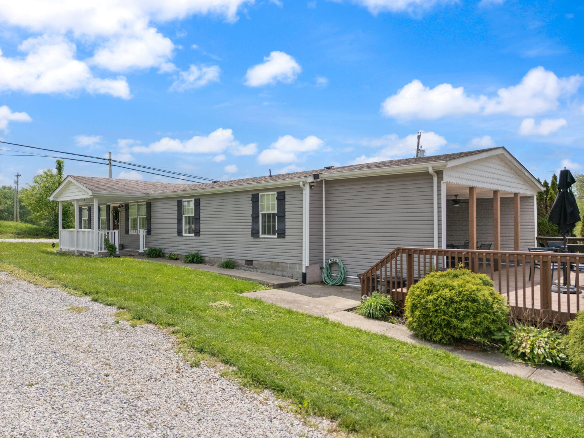 6800 East Laurel Road London, KY 40741 - Photo 49 of 71 50-web-or-mls-DJI_20250430145539_0171_D