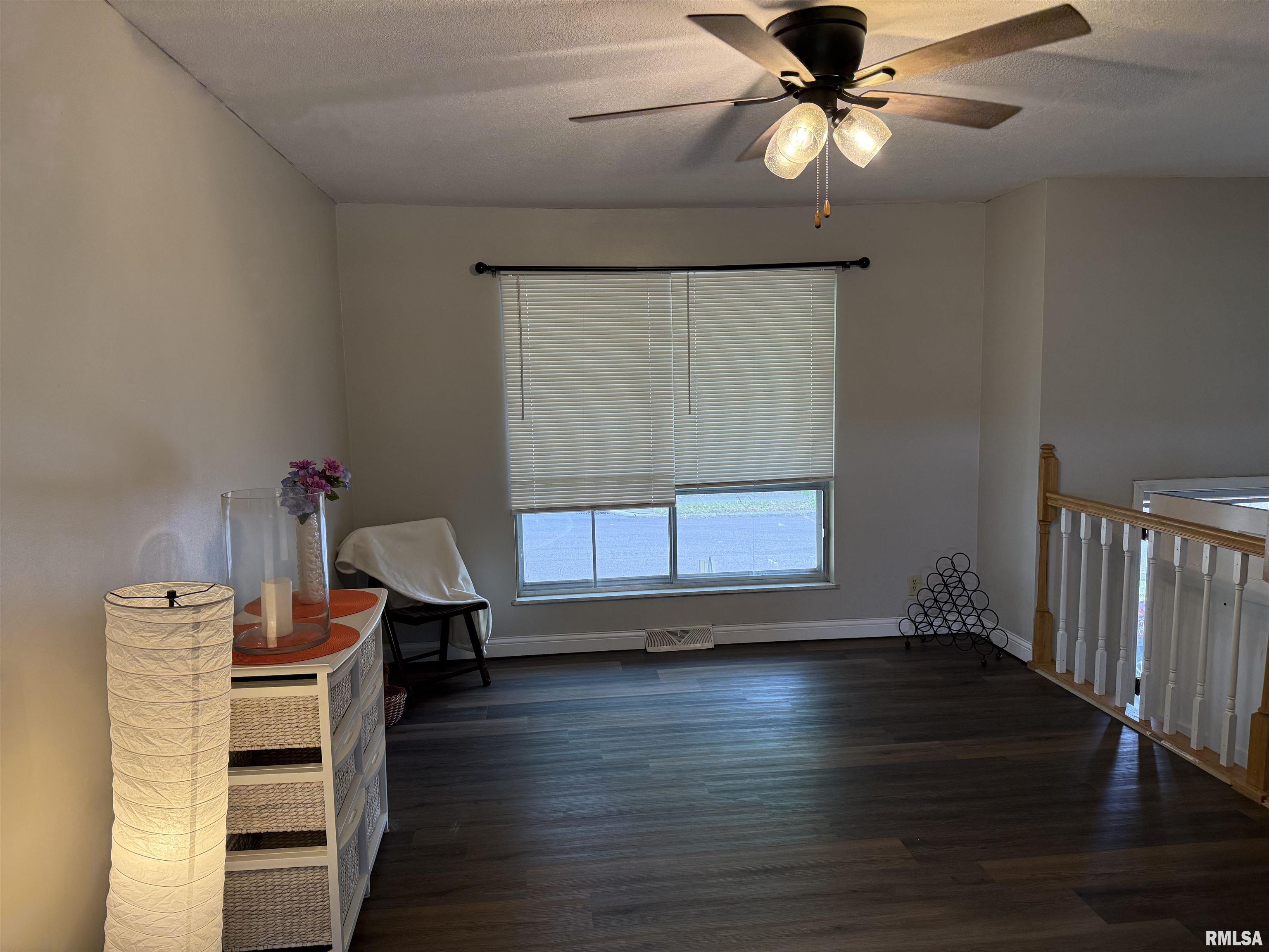 6345 North Randwick Road Peoria, IL 61615 - Photo 11 of 81 Gallery Image 11