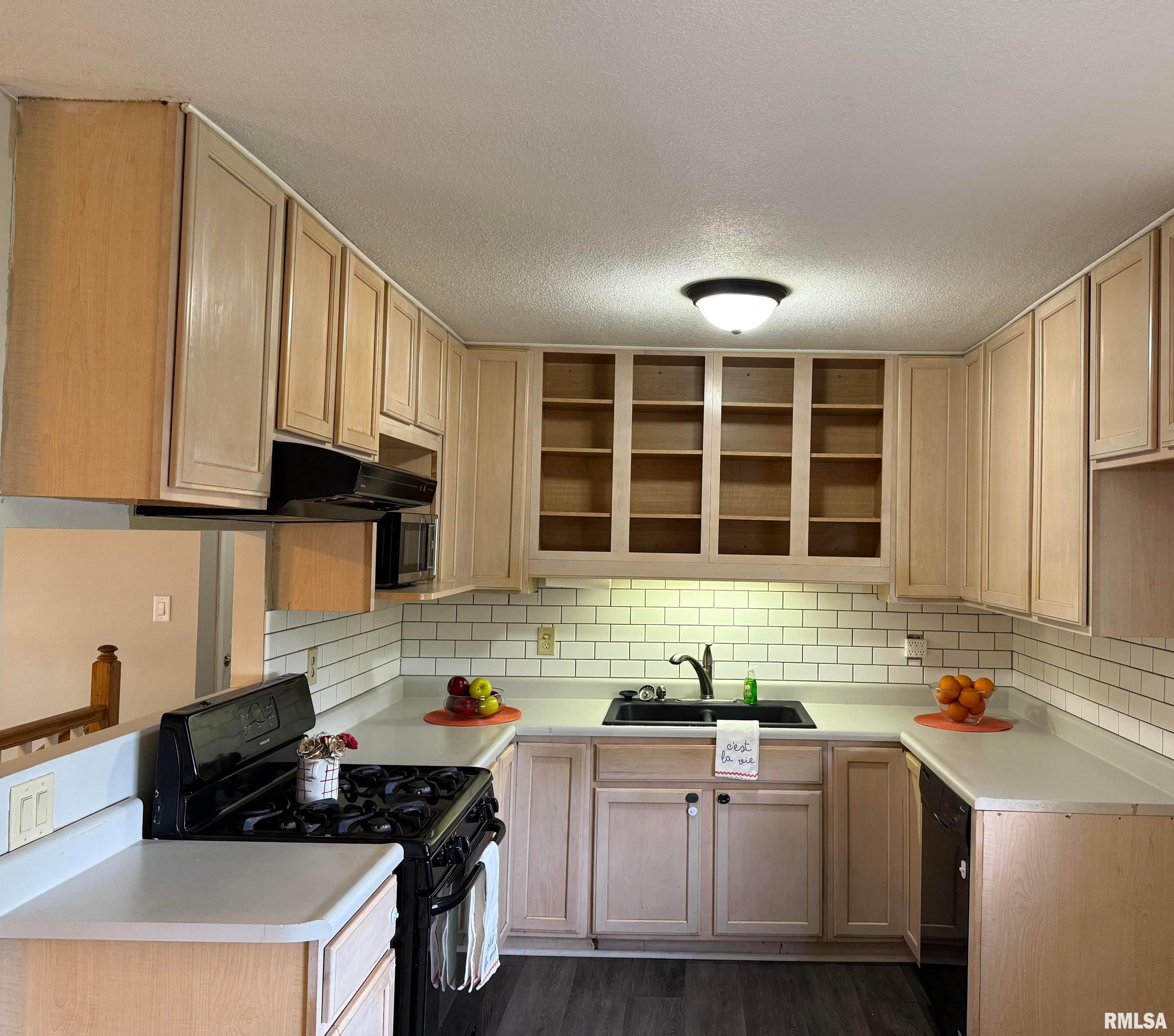 6345 North Randwick Road Peoria, IL 61615 - Photo 16 of 81 Gallery Image 16