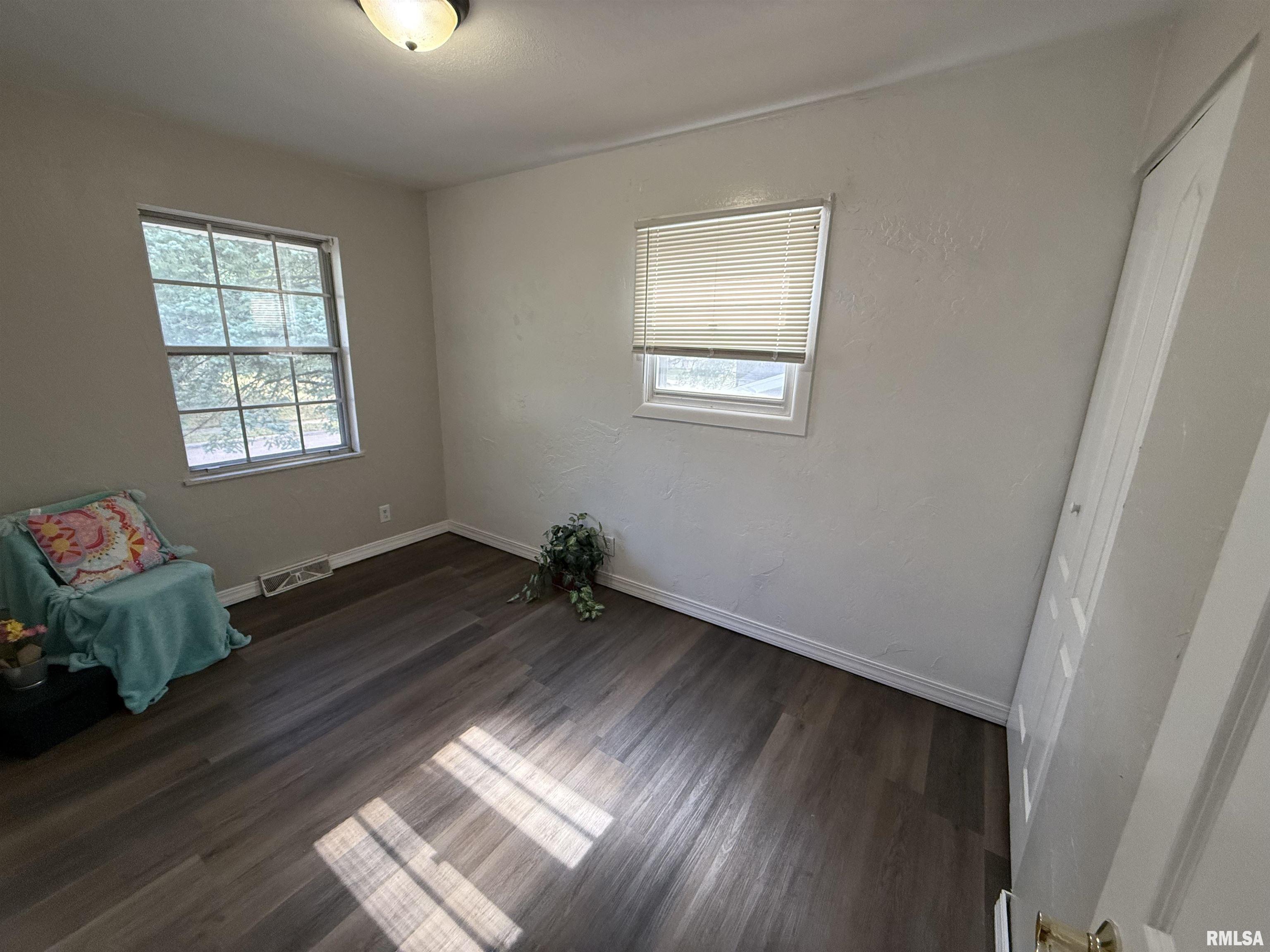 6345 North Randwick Road Peoria, IL 61615 - Photo 28 of 81 Gallery Image 28