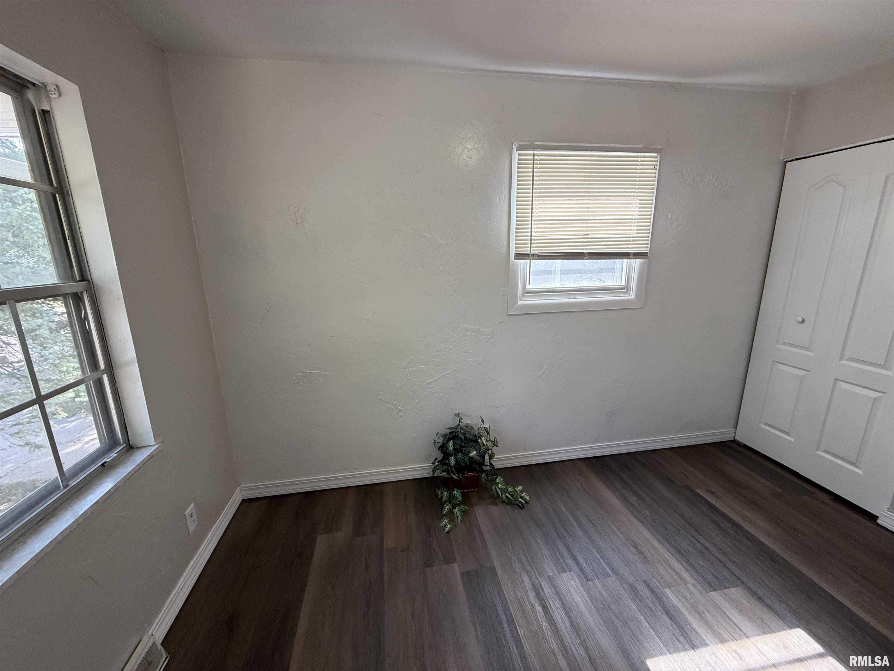 6345 North Randwick Road Peoria, IL 61615 - Photo 31 of 81 Gallery Image 31
