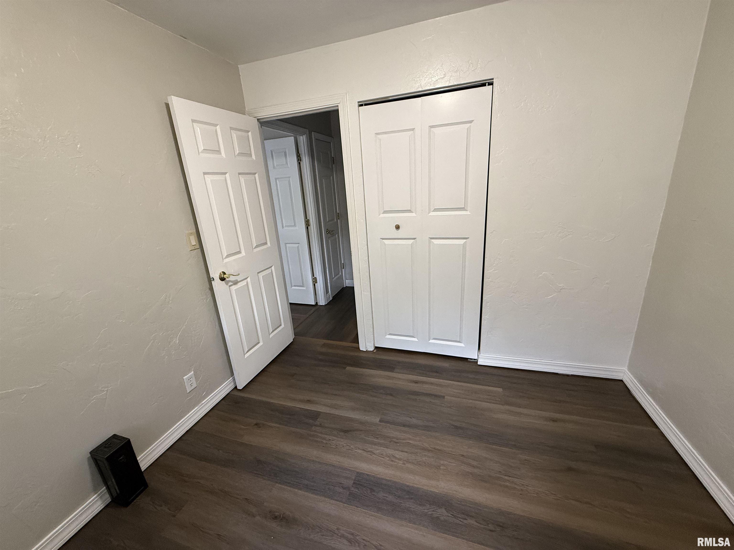 6345 North Randwick Road Peoria, IL 61615 - Photo 34 of 81 Gallery Image 34