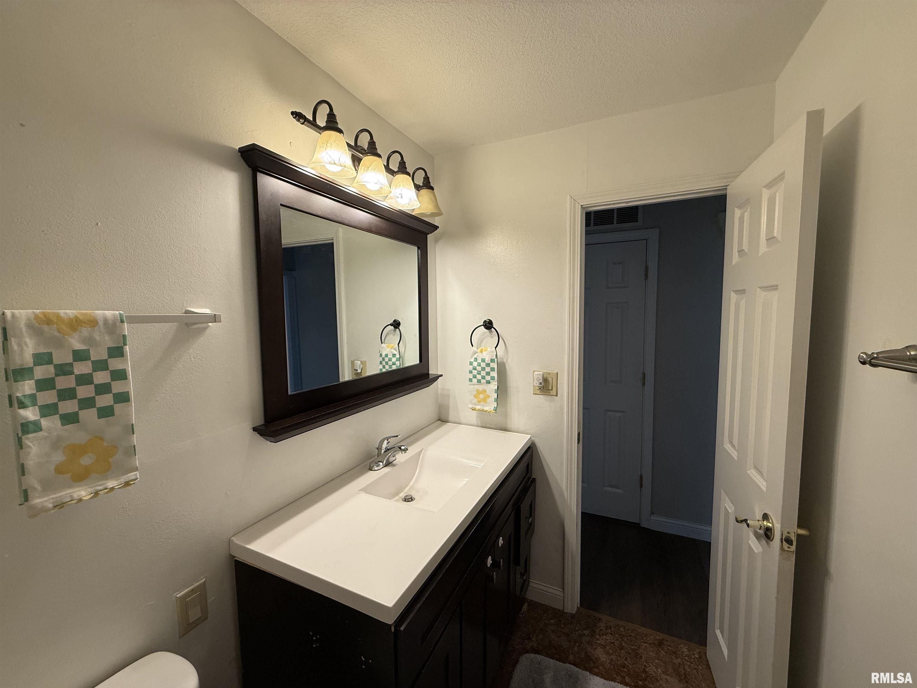 6345 North Randwick Road Peoria, IL 61615 - Photo 37 of 81 Gallery Image 37