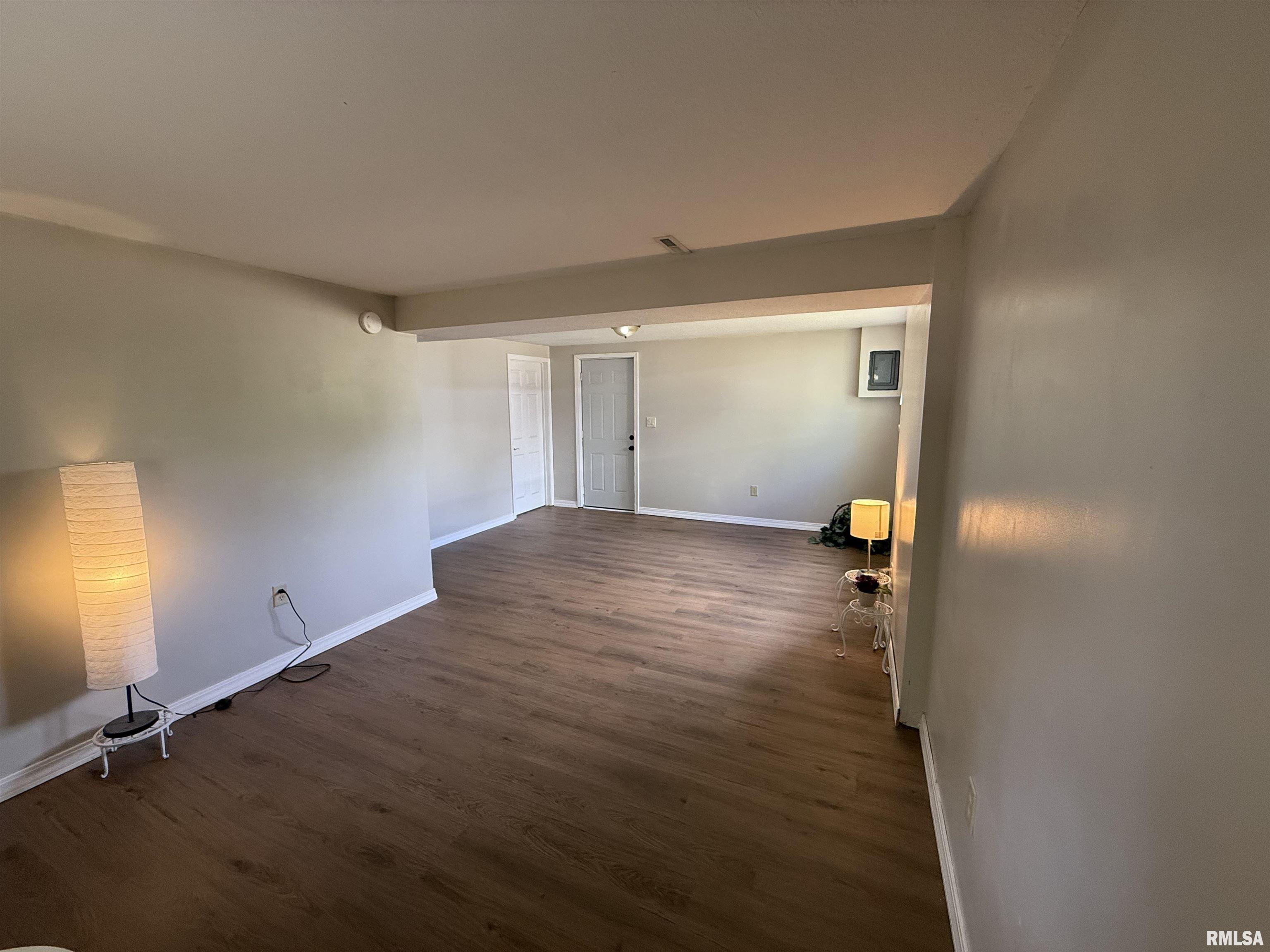 6345 North Randwick Road Peoria, IL 61615 - Photo 44 of 81 Gallery Image 44